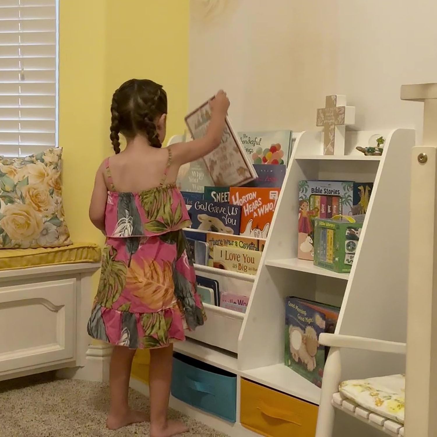 UTEX 5-Tier Kids Sling Bookshelf with Storage Bins, Wood Children Bookcase, Toddler Montessori Book Shelf for Kids Room, Classroom, Bedroom, and Nursery, White - Image 6